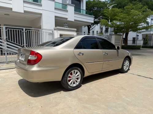 Camry 2003 Le ABS gold