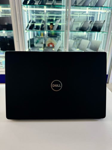 Dell Latitude 7400CPU : i7-8665URam : 8GB DDR4HDD : M.2 256GB Display : 14”Touchscreen