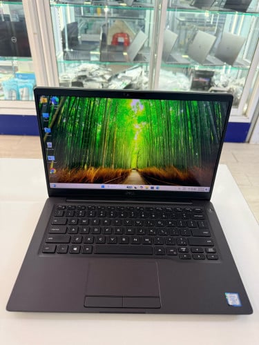 Dell Latitude 7400CPU : i7-8665URam : 8GB DDR4HDD : M.2 256GB Display : 14”Touchscreen