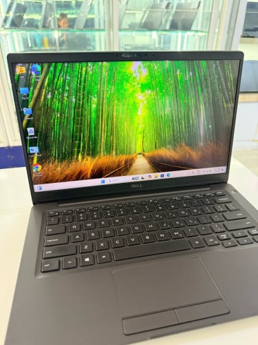Dell Latitude 7400CPU : i7-8665URam : 8GB DDR4HDD : M.2 256GB Display : 14”Touchscreen