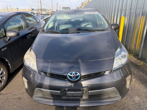 ETA ថ្ងៃ19 ខែ06 2026 Prius2014 Plug In opt4 ពណ័ប្រផេះ កៅអីចុច ពូកស្បែក ចង្កូតស្បែក មានស្លាយកុងទ័រ