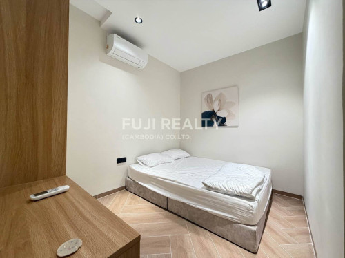 For Sale: Superb Fully Decorated 3bedrooms with 3bathrooms at Time Square 5
