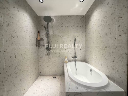 For Sale: Superb Fully Decorated 3bedrooms with 3bathrooms at Time Square 5