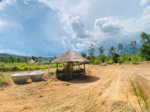 ដីលក់​ (Land for sale)