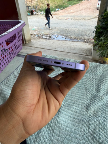IPhone 12 128GB សណុំហ្សុីនទាំងអស់​ តួ​ស្អាត​ខ្ចី99%