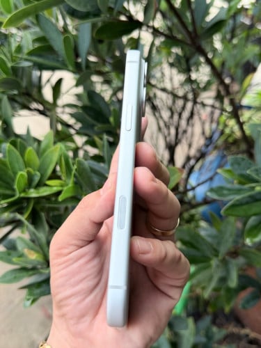 iPhone 17 pm ស្អាតដូចថ្មី 256G ZA ថ្ម100% សាកថ្មបាន65ដងមានប្រអប់ខ្សែហ្សុីន