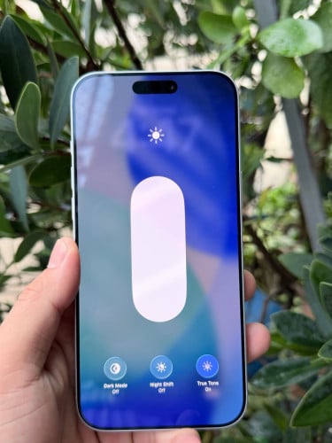 iPhone 17 pm ស្អាតដូចថ្មី 256G ZA ថ្ម100% សាកថ្មបាន65ដងមានប្រអប់ខ្សែហ្សុីន