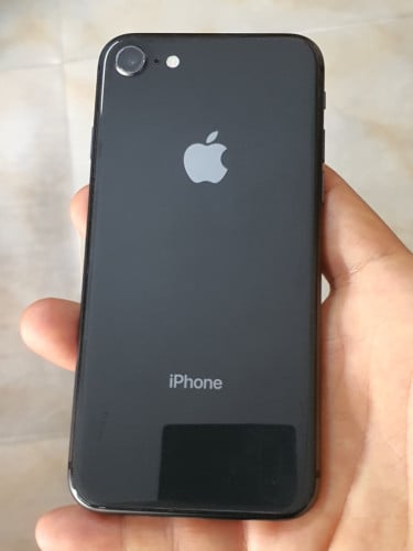 iphone 8 ស្អាតសាណុំហ្សុីន ថ្មល្អកាន់ភ្លើង👍