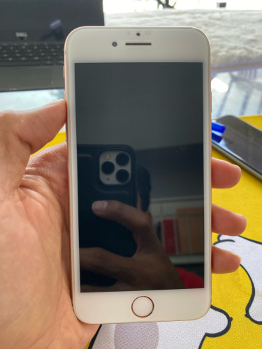 iphone8 ធានា100%អេក្រង់សុីន​ មានស្គេន