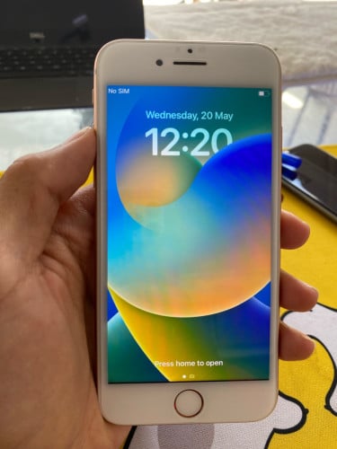 iphone8 ធានា100%អេក្រង់សុីន​ មានស្គេន