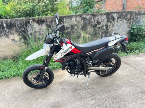 Kawasaki D.TRACK250x ក្រដាស់ពន្ទ ម៉ូតូឃ្លាំងជប៉ុន ប្រើប៊ីក