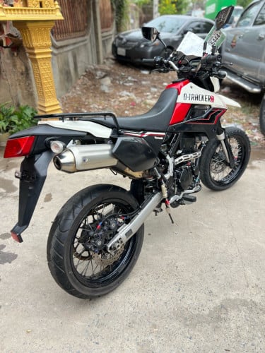 Kawasaki D.TRACK250x ក្រដាស់ពន្ទ ម៉ូតូឃ្លាំងជប៉ុន ប្រើប៊ីក