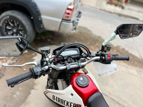 Kawasaki D.TRACK250x ក្រដាស់ពន្ទ ម៉ូតូឃ្លាំងជប៉ុន ប្រើប៊ីក