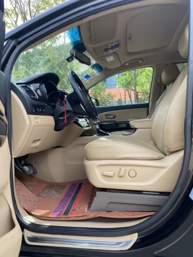 Kia carnival 020  លក់បន្ទាន់