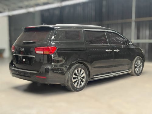 Kia Carnival 11កៅអី ម៉ាស៊ូត 2016