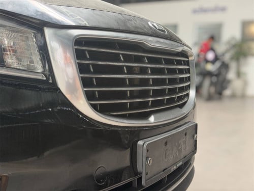 Kia Carnival 11កៅអី ម៉ាស៊ូត 2016