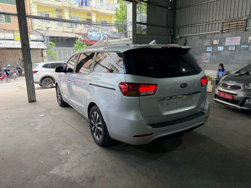 Kia Carnival 2015 ទ្វារអូតូ 2សន្លឹក
