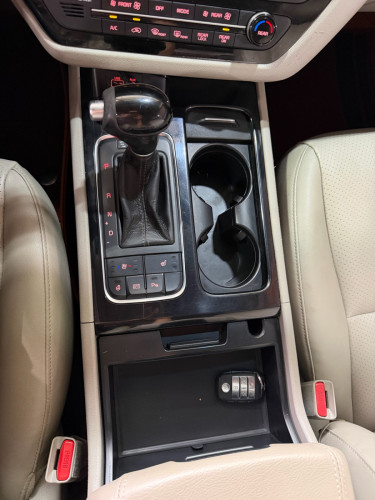 Kia Carnival 2015 ទ្វារអូតូ 2សន្លឹក