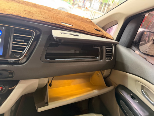 Kia Carnival 2015 ទ្វារអូតូ 2សន្លឹក