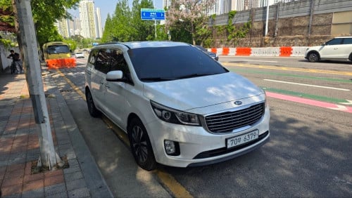 Kia carnival 2015 ក្នុងលឿង អូតូទ្វា2