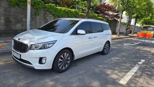 Kia carnival 2015 ក្នុងលឿង អូតូទ្វា2