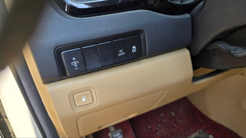 Kia carnival 2015 ក្នុងលឿង អូតូទ្វា2