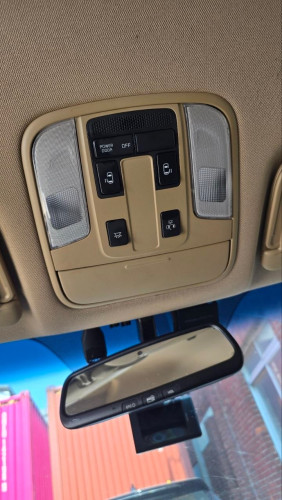 Kia carnival 2015 ក្នុងលឿង អូតូទ្វា2