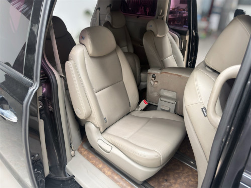 KIA CARNIVAL 2016