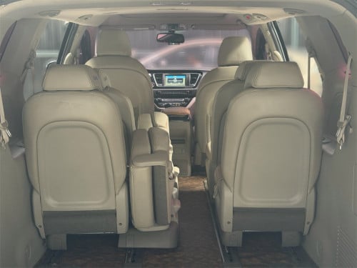 KIA CARNIVAL 2016