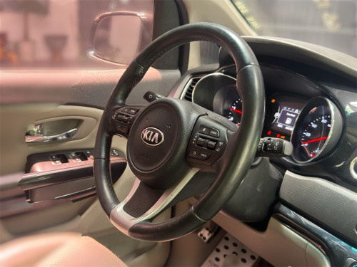 KIA CARNIVAL 2016
