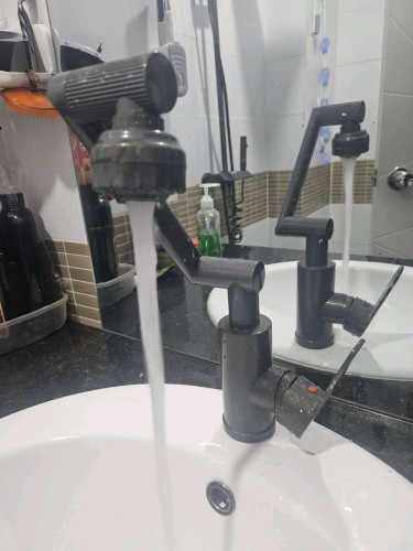 Kitchen, bathroom, hot and cold water mixture tap