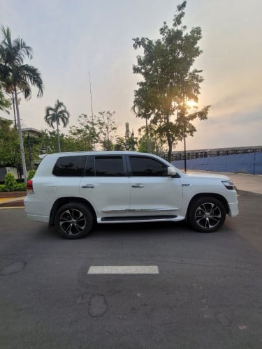 Land Cruiser 09 upgraded 021