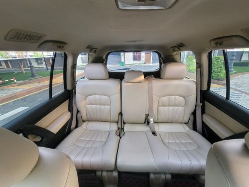 Land Cruiser 09 upgraded 021