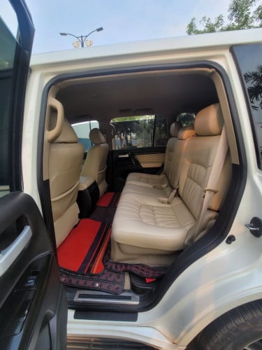 Land Cruiser 09 upgraded 021