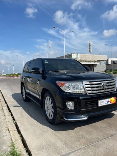 Land Cruiser 2013 V8 VIP Full Option ម្ចាស់ដើមទី1
