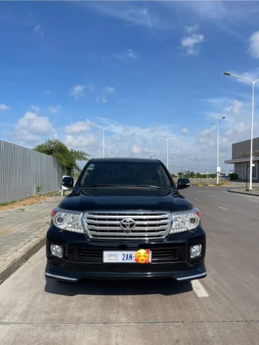 Land Cruiser 2013 V8 VIP Full Option ម្ចាស់ដើមទី1