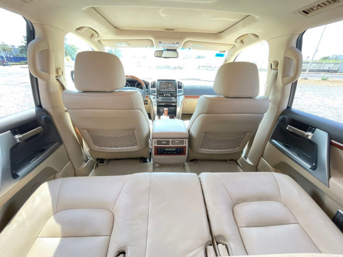 Land Cruiser 2013 V8 VIP Full Option ម្ចាស់ដើមទី1