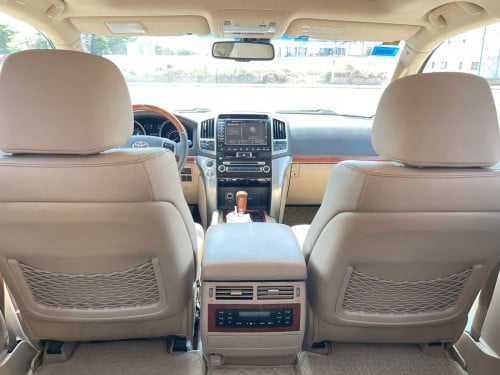 Land Cruiser 2013 V8 VIP Full Option ម្ចាស់ដើមទី1
