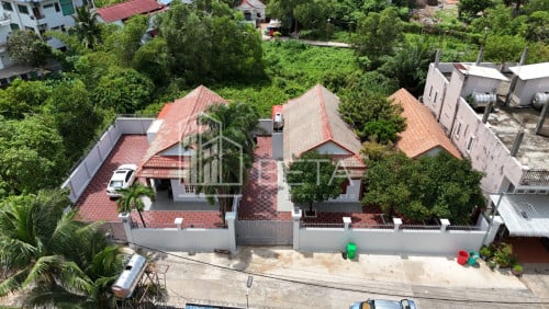 Land for sale urgent 4040sqm (Good for build a condo, apartment for rent, hotel, building)