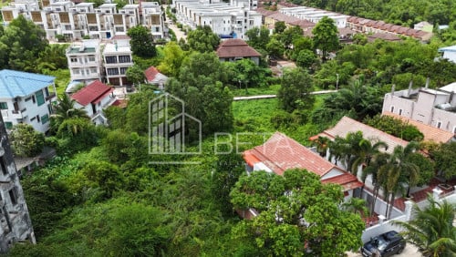 Land for sale urgent 4040sqm (Good for build a condo, apartment for rent, hotel, building)