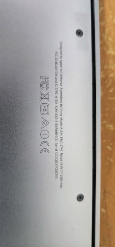 Laptop macbook 2015 Screen 12" RAM 8 SSD : 256gb battery good,  no adaptor Tel: 087845586