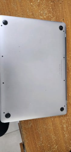 Laptop macbook 2015 Screen 12" RAM 8 SSD : 256gb battery good,  no adaptor Tel: 087845586