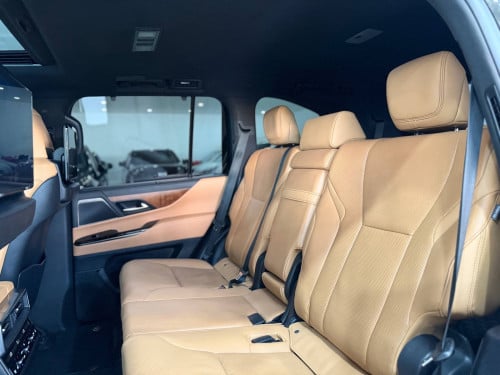 Lexus Lx600 2022 7Seat Premium
