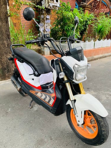 LKK Zoomer (390$,from Singapore)