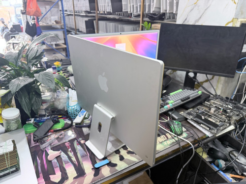 M4 2024 Ram16GB+256GB (4480x2520=4,5K)