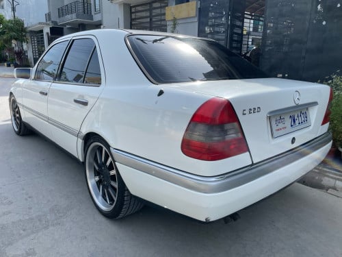 Mecerdes C220