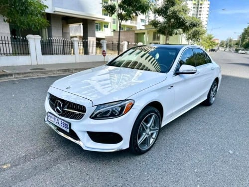 Mercedes Benz c300 2015 AMG អេក្រង់ធំ ឡានថ្នាំនៅ90% តំលៃ 25900$ ចចាត