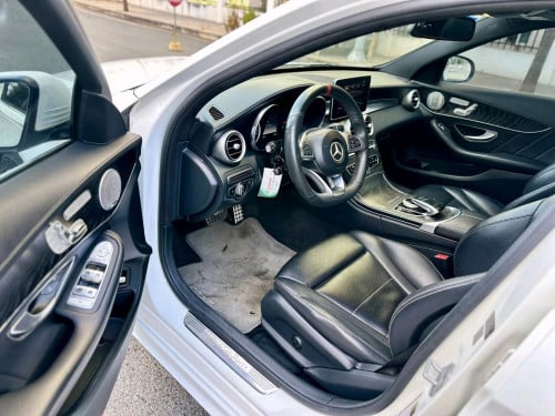 Mercedes Benz c300 2015 AMG អេក្រង់ធំ ឡានថ្នាំនៅ90% តំលៃ 25900$ ចចាត
