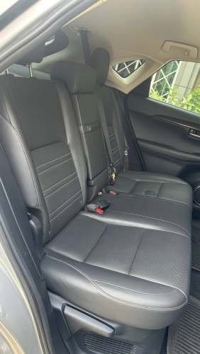 Nx200T 2015 luxury ឡានស្អាត តំលៃ29500$ចចារ