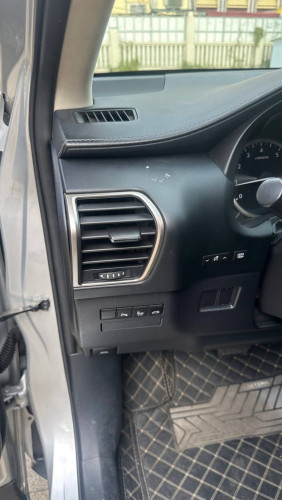 Nx200T 2015 luxury ឡានស្អាត តំលៃ29500$ចចារ